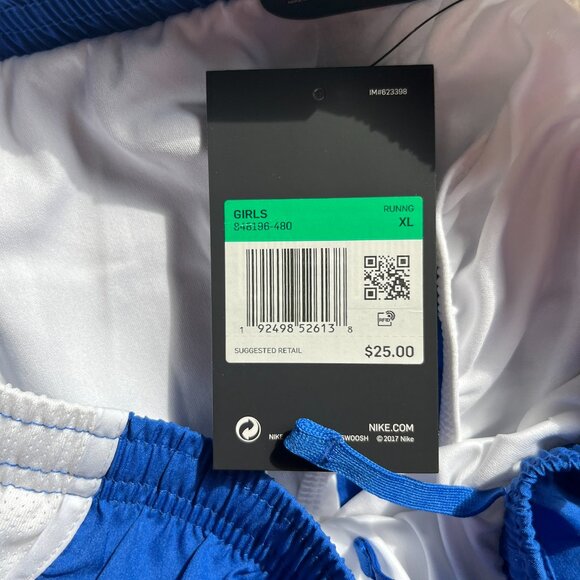 NEW Nike Girl's Standard Fit Blue Running Shorts Size XL - Picture 3 of 8
